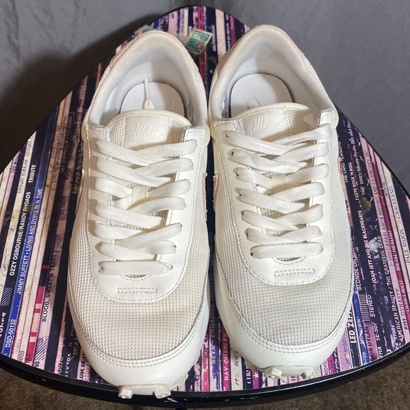 Wmns Nike Day Break Sail Snakeskin Sneakers - Picture 5 of 15